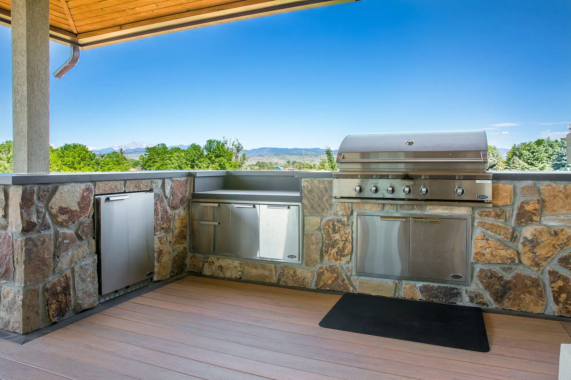 Fabulous Outdoor Kitchen Design Services in Boulder, CO