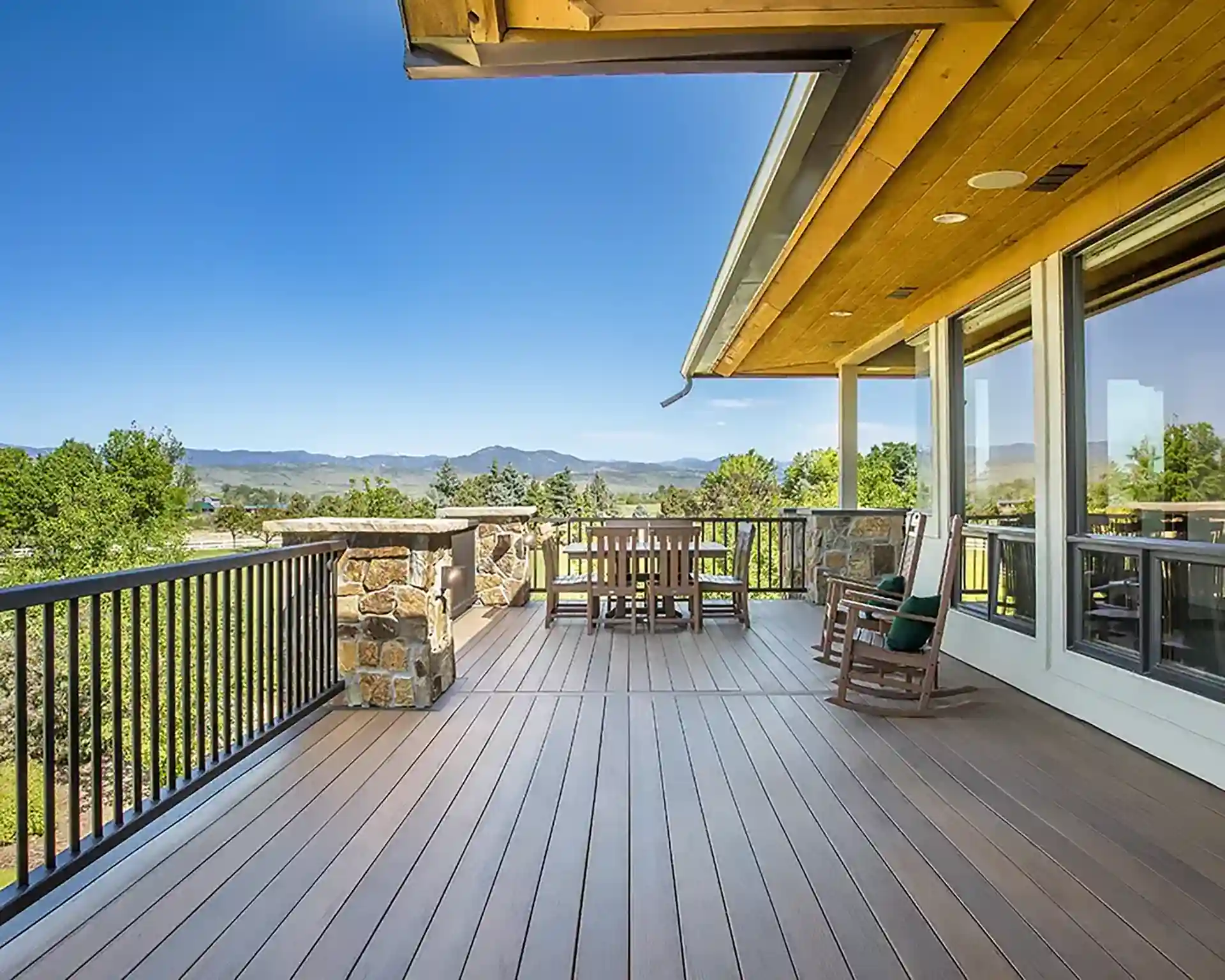 Deck Railing Ideas For Homeowners in Castle Rock Colorado