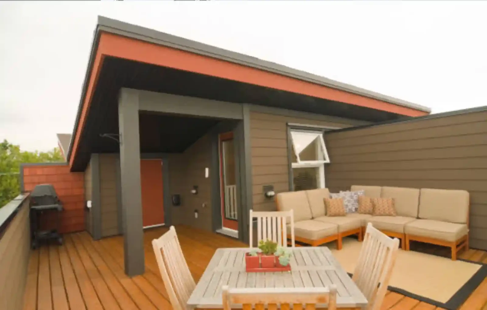 Rooftop Decks: Create Your Perfect Elevated Escape 1